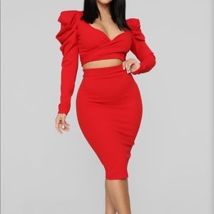 Red skirt set